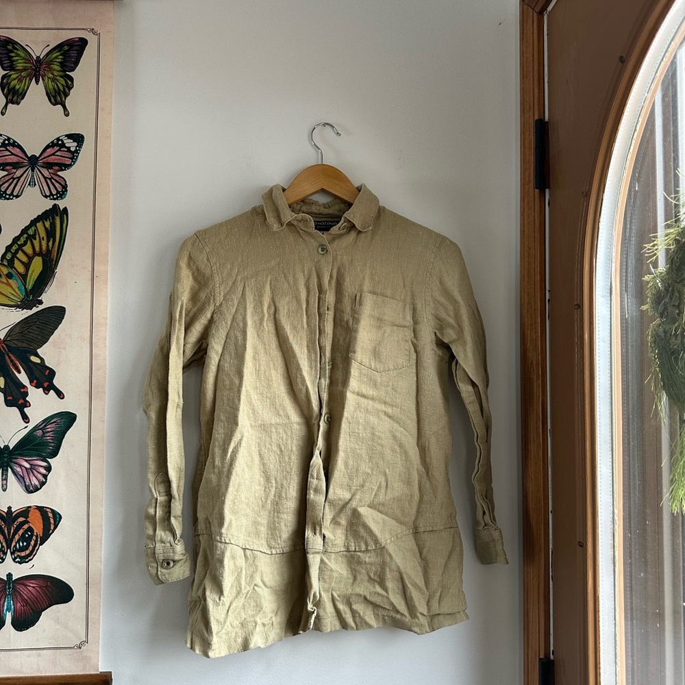 Benard Holtzman Linen Beige Button-Down Shirt